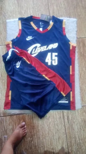 Conjunto basquete tailandês 