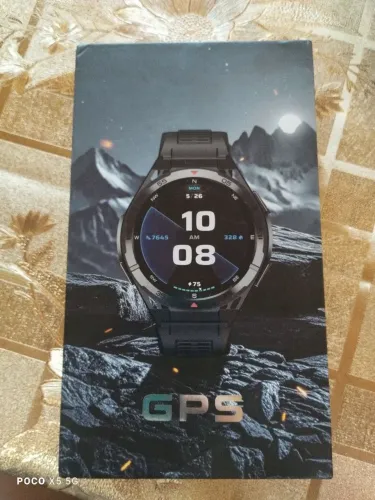 Smartwatch Cabrn Atlas X2, um modelo esportivo que apresenta GPS integrado e tela AMOLED.