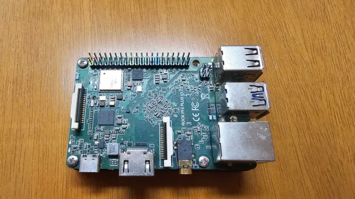 ROCK Pi 4B Plus V1.73 + Dissipador Original Radxa | RK3399 | Excelente Estado