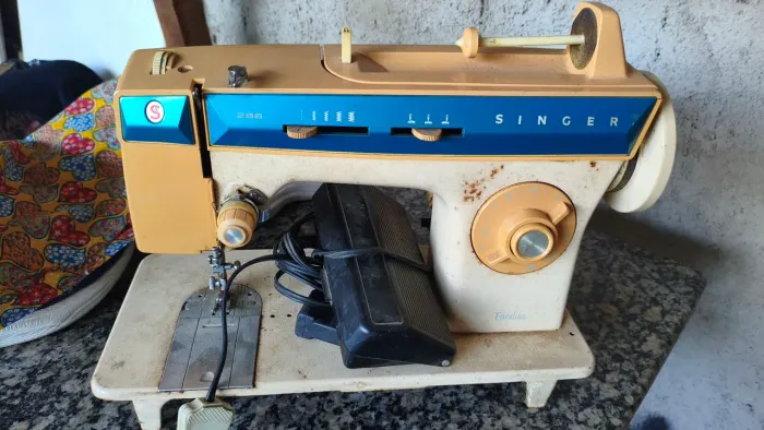 Maquina de costura Singer Facilita 288