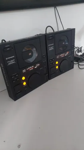 VENDO OU TROCO Par CDJ 500II limited Pioneer funcionando perfeitamente vale apena LEIA 