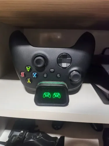 Charging dock+controle xbox na caixa