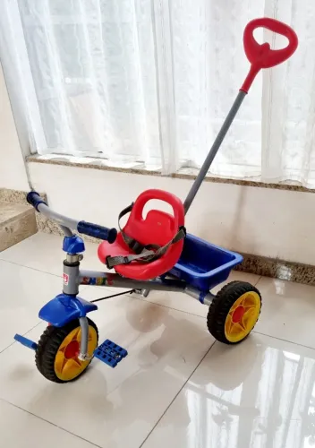 Triciclo Bandeirantes