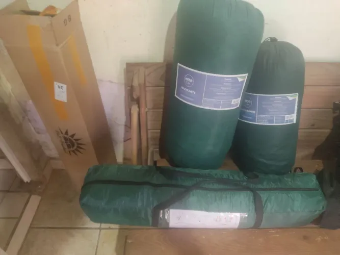 Kit acampamento barraca com colchonete e saco de dormir