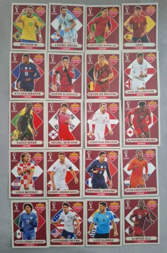 Kit com as 20 figurinhas Legends BASE da cola do Mundo de 2022