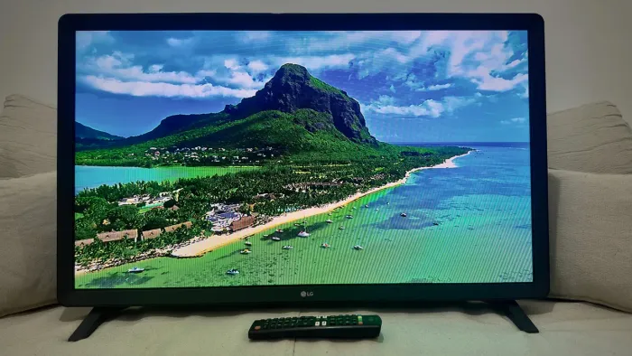Tv LG 32 polegadas e suporte de parede