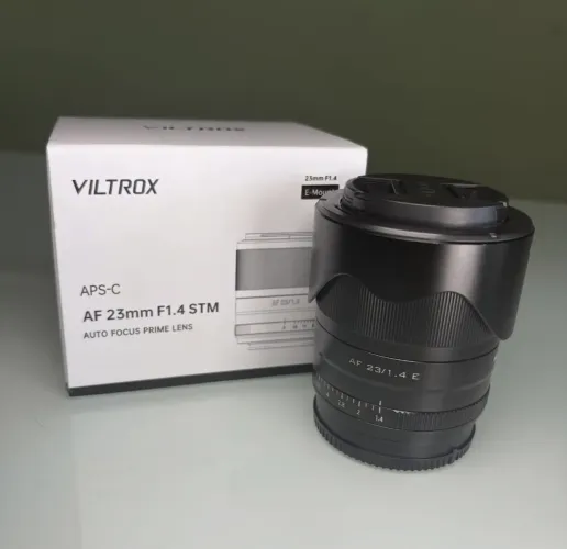 Lente viltrox 23mm 1.4