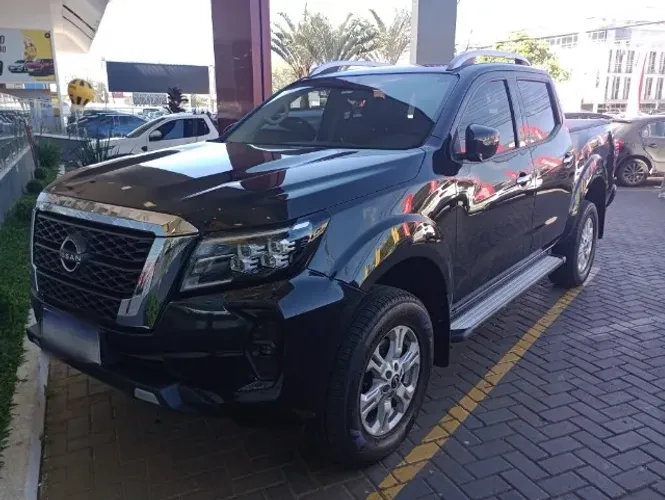 Nissan Frontier XE CD 4X4 2.3 Bi-TB Diesel Aut. 2025