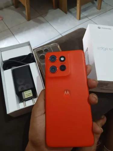 Moto Edge 60 neo 5G NFC 256GB e 24 de RAM