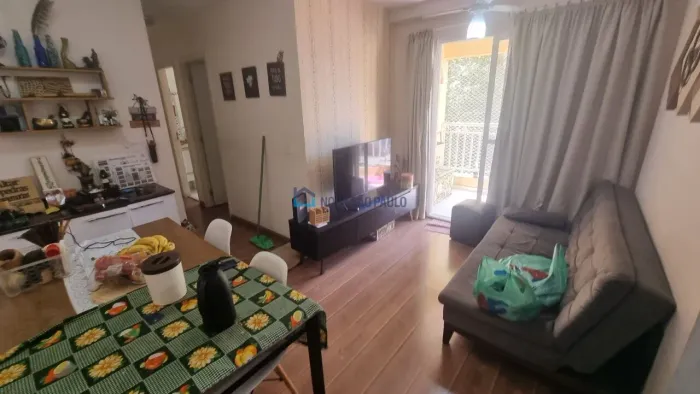 Apartamento 2 Quartos, Varanda,1 Vaga, Lazer de clube ! 20 min ônibus Metrô Saúde