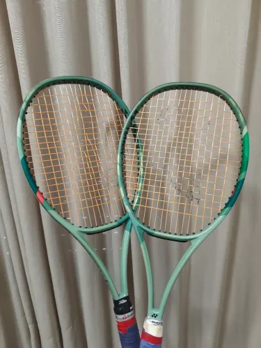 Par de Raquetes YONEX PERCEPT 97