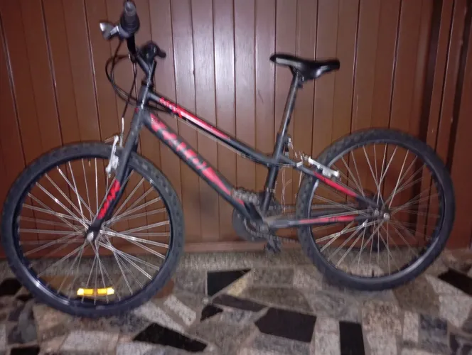 Bicicleta Caloi aro 24