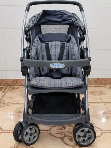 Vende-se carrinho de bebê