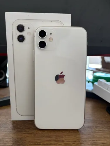 iPhone 11 64GB Branco | Caixa Original + Capinhas