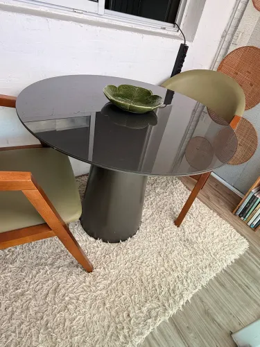 MESA ESTILO CONE TAMPO LACA COM VIDRO 