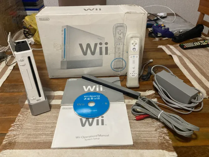 Nintendo Wii + wiimote + Motion plus + Wii sports + cabos originais + manuais + caixa