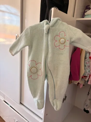 Roupas de bebê (valor do anúncio é pelos 3) 