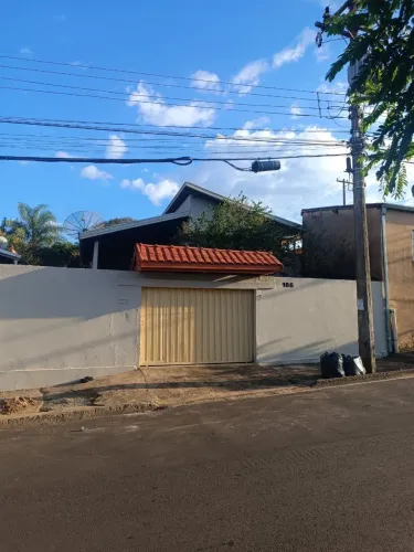 Casa em Botucatu / Rubião Júnior 