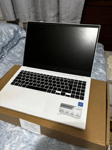 Computador Samsung book E20