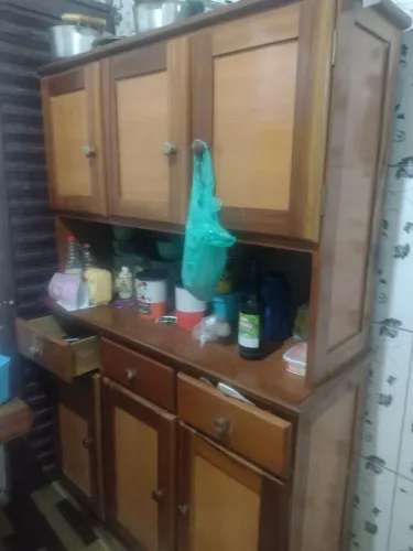 Vendo armário de cozinha de madeira