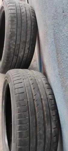 Pneus Pirelli 17/225/45