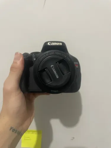 Canon EOS Rebel T3i + 2 Baterias + Carregador + Bolsa?