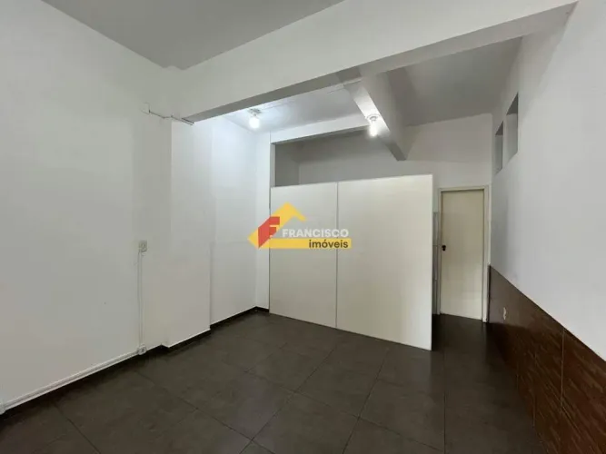 Loja localizada no bairro Nações