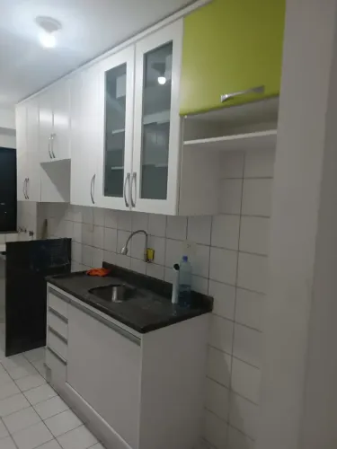 Apto 3/4 sendo 1 suíte com varanda e armários planejados próximo ao centro da cidade