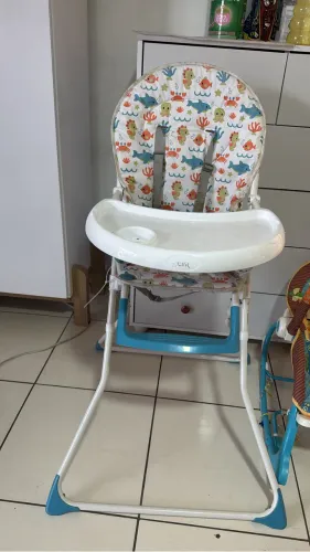 Cadeira de alimentação 