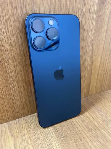 iPhone 15 Pro Max 256GB - 84% saúde de bat 