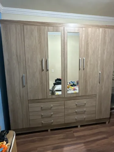 Guarda roupa 6 portas, 6 gavetas com espelho