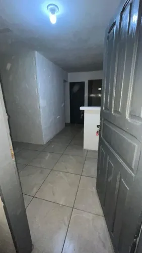 ALUGO KITNET NA SANTA LÚCIA