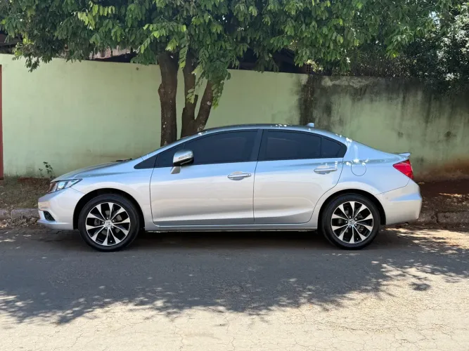 Honda Civic Sedan LXR 2.0 Flexone 16V Aut. 4P 2015