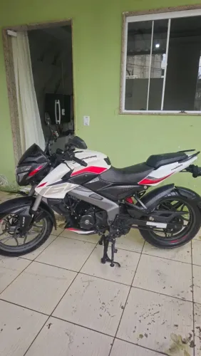 Dominar Ns160 é Dominar 400