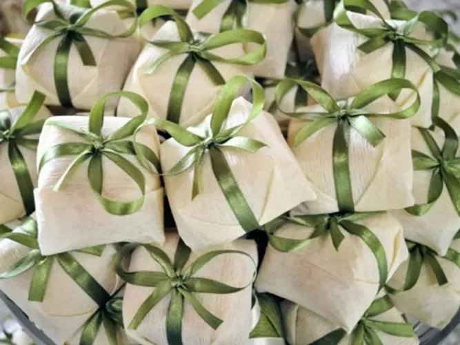 Bem-casados, brigadeiros e doces finos para seu evento