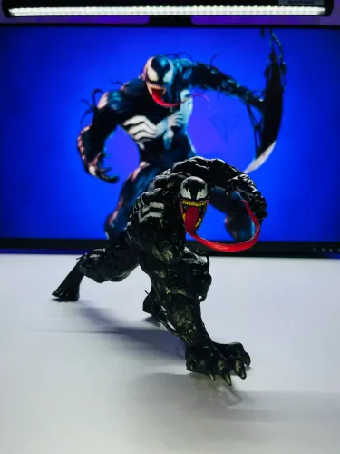 Action Figure Venom Realista