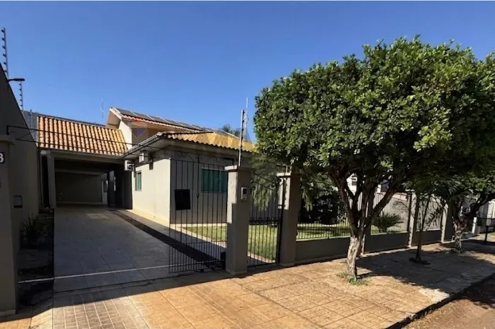 CASA Á VENDA EM TANGARÁ DA SERRA-MT