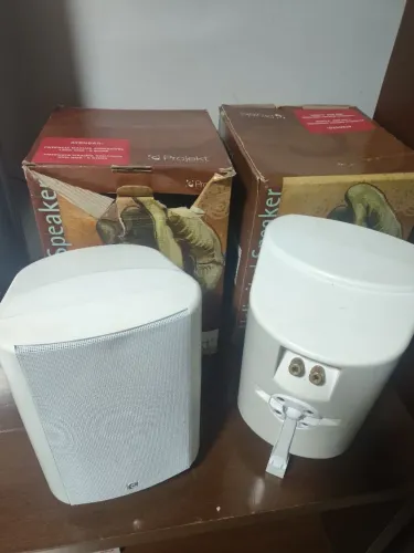 Caixas de som prova d'água 