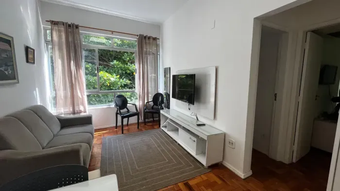 Imóvel para aluguel com 65 metros quadrados com 2 quartos em Copacabana - Rio de Janeiro -