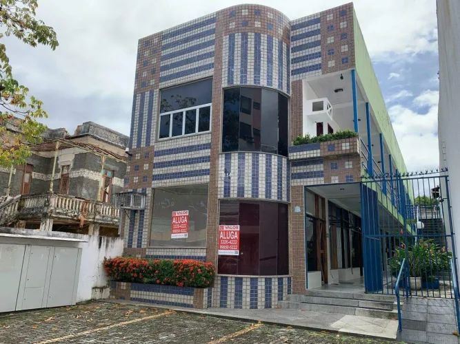 Prédio comercial para alugar no Centro de Aracaju com 15 salas independentes
