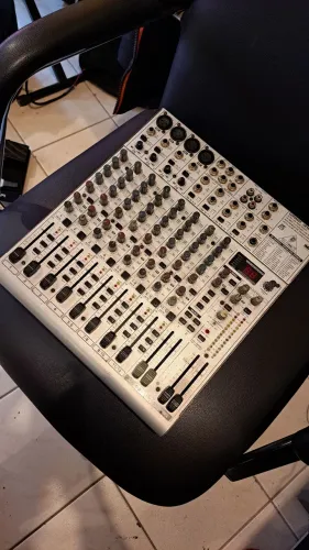Mesa behringer UB series 1622 pro