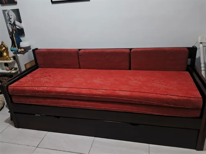 Sofá cama casal madeira de lei