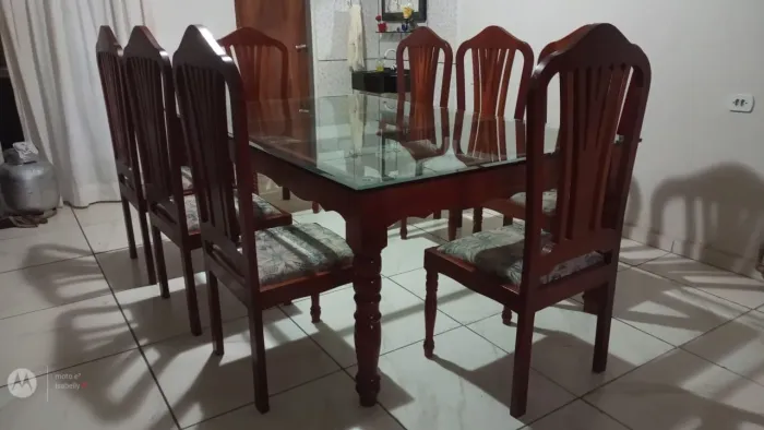 MESA DE MADEIRA JATOBÁ COM BASE DE VIDRO