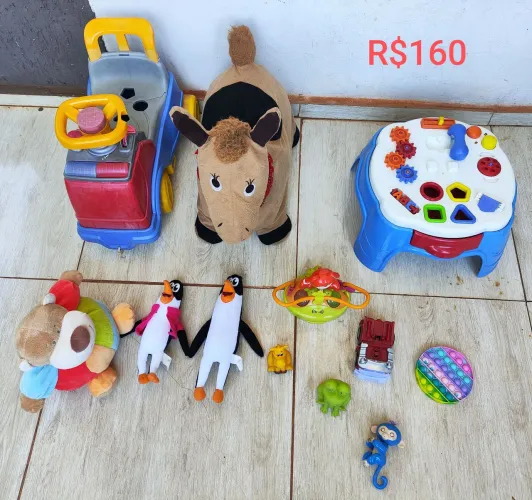 Kit com brinquedos infantil