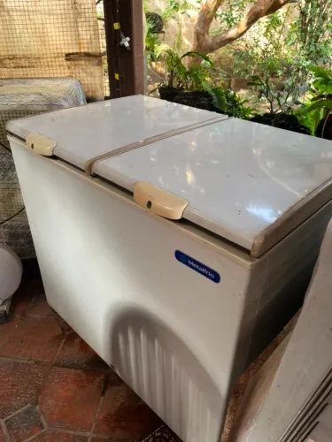 Freezer Horizontal Metalfrio 293 Litros (127V) - Ótimo Estado! (Motivo Mudança)
