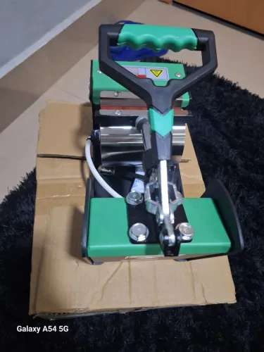 Vendo máquina de estampar canecas