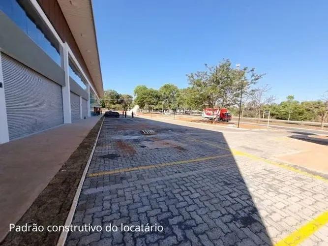 Loja Comercial para locação no sistema BTS 1.200m² com Pé-direito de 10m, Mezanino e Estac