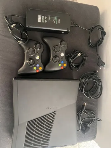 Xbox 360 Slim