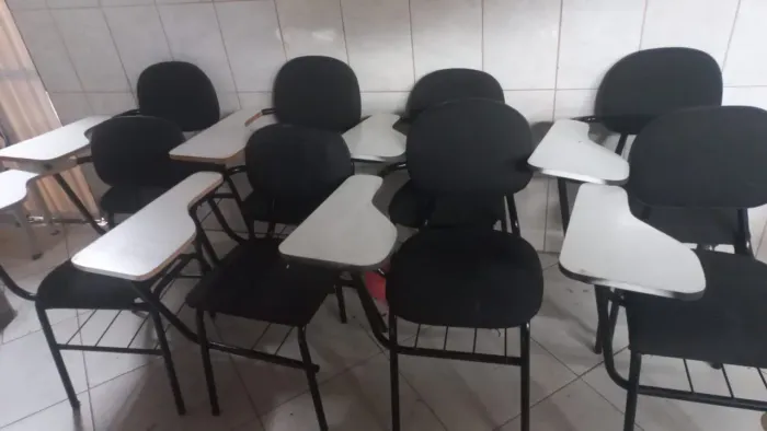 Locação de Cadeira Universitária