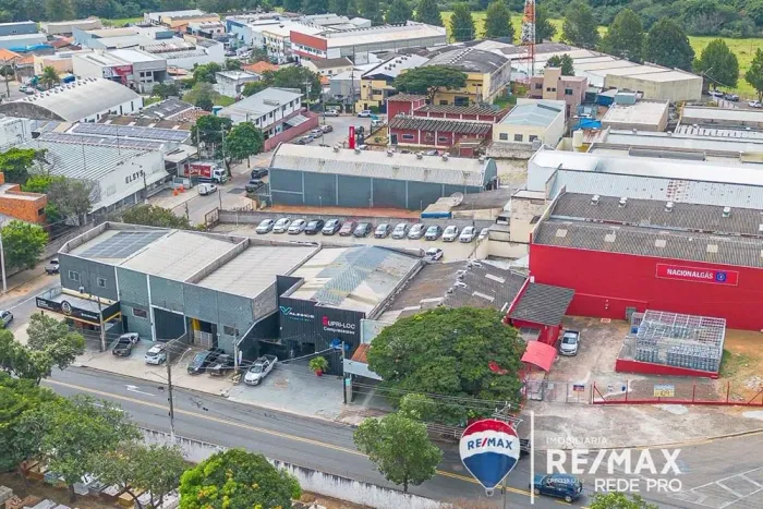 Galpão de 330 m² para venda na Vila Pagano, em Valinhos.